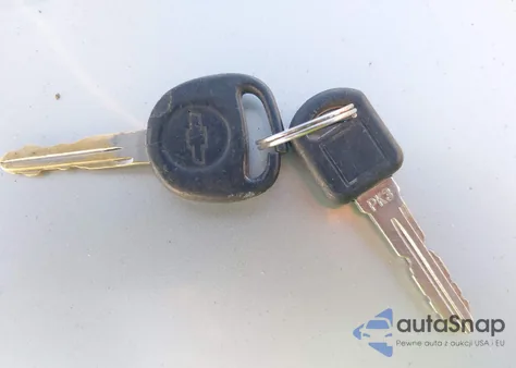 2003 Chevrolet Silverado 1500Hd Ls from USA, damaged, VIN 1GCGC13UX3F206860